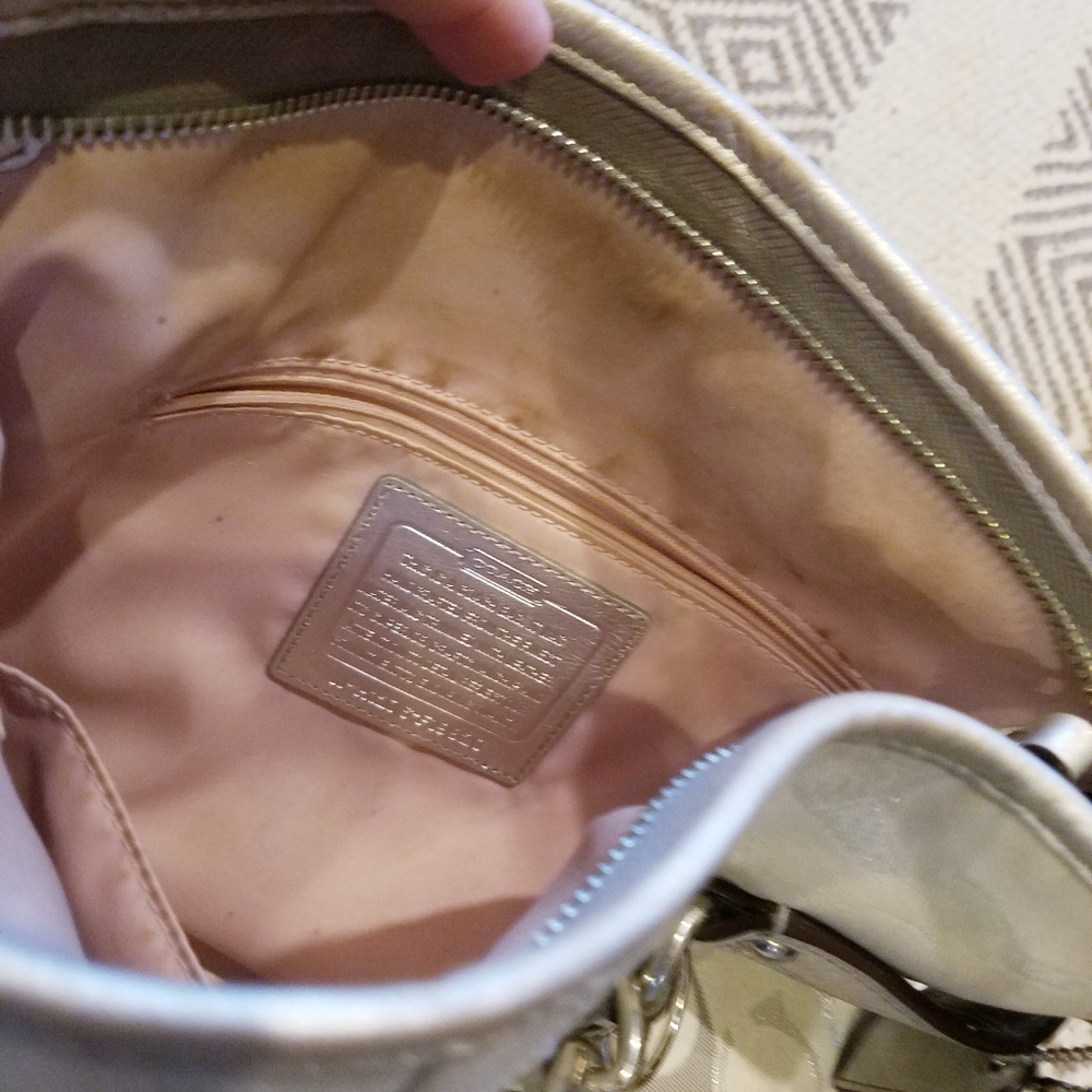 Coach silver handbag - Picture 6 of 8